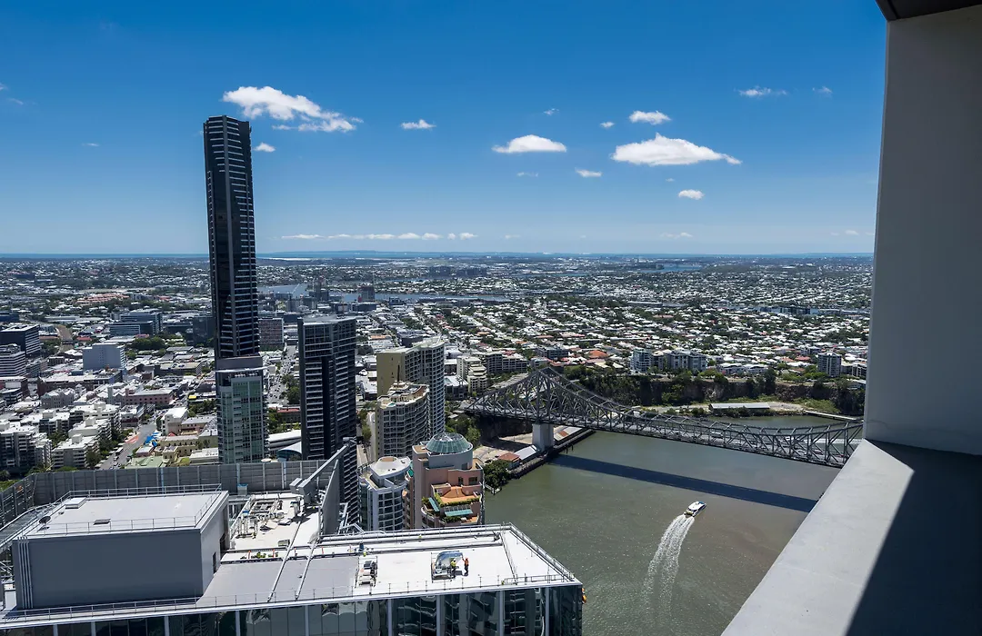 Oaks Brisbane Aurora Suites-1